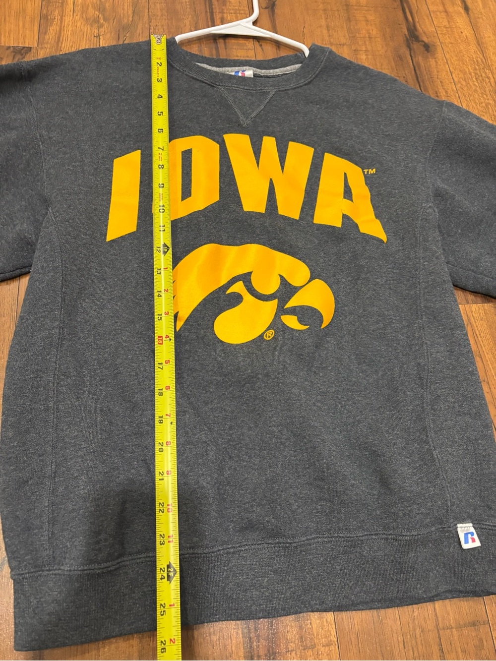 Russell Athletic University of Iowa Hawkeyes Crewneck Sweatshirt Football Fall - Picture 7 of 9